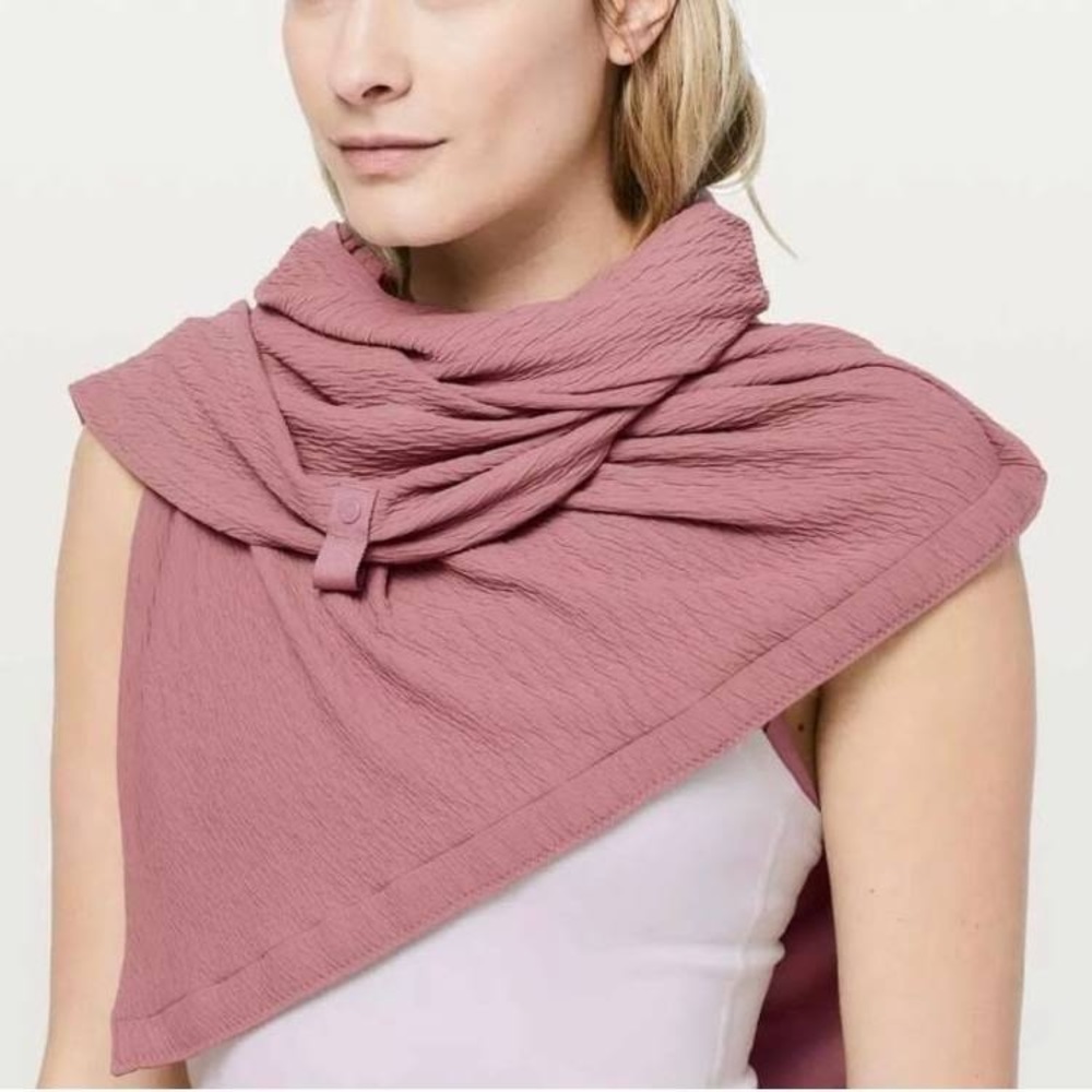 Lululemon vinyasa infinity scarf wrap